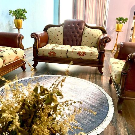 Kb Downtown Gjirokaster Apartment Luaran gambar