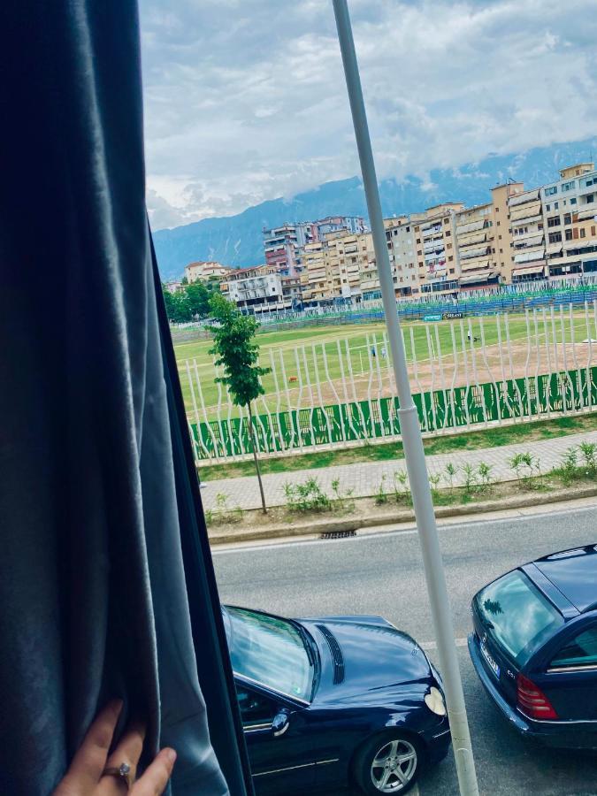 Kb Downtown Gjirokaster Apartment Luaran gambar